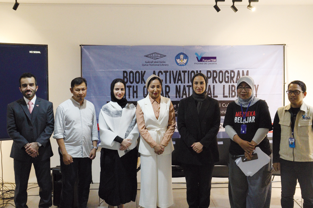 QNL and Indonesian officials during the event.