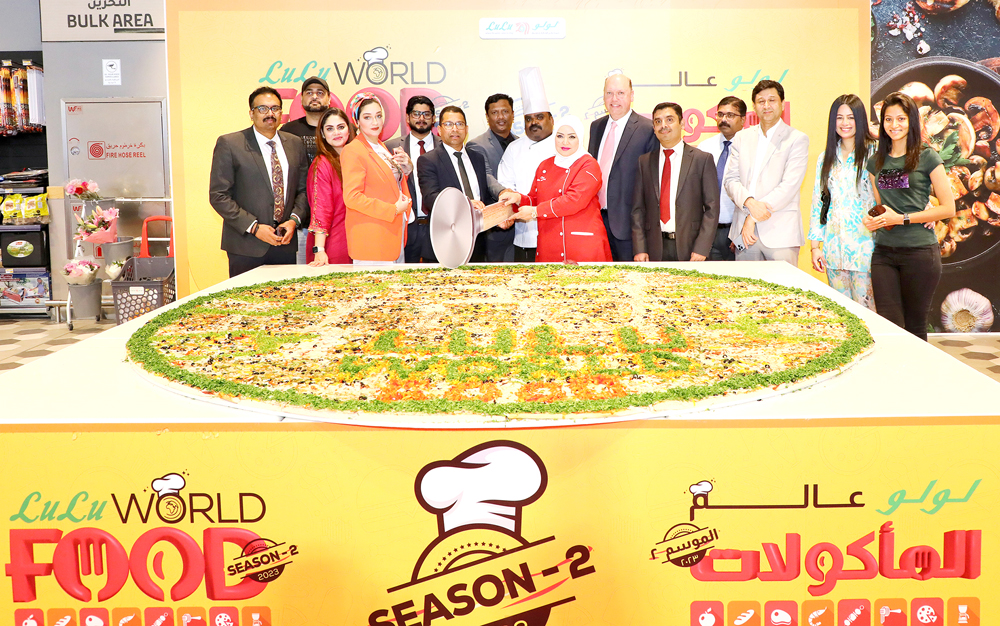 Lulu Hypermarket officials and guests inaugurating the World Food Festival.