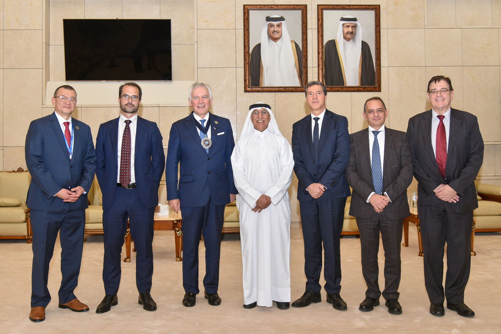 Lord Mayor of the City of London Nicholas Lyons (third left) and members of the delegation with UDST President Dr. Salem Al Naemi (centre) during their visit.