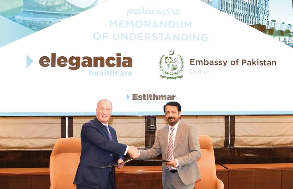 Ambassador of Pakistan H E Muhemmed Aejaz (right) and CEO of Elegancia Healthcare, Joseph Hazel during the agreement signing ceremony. 
