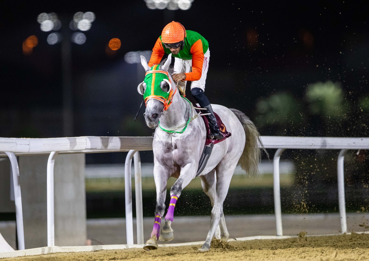 Faleh Bughanaim steers Ietibar during the feature race for Zekreet Cup at Al Rayyan Racecourse yesterday. PIC: Juhaim/QREC