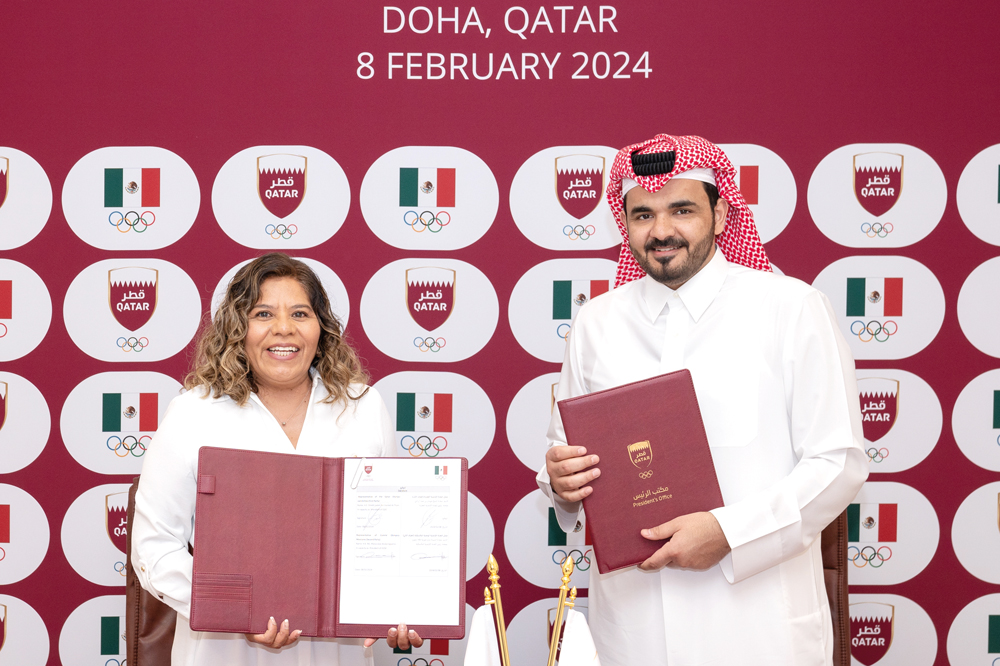 Qatar Olympic Committee President H E Sheikh Joaan bin Hamad Al Thani with Mexican Olympic Committee President Maria Jose Alcala.
