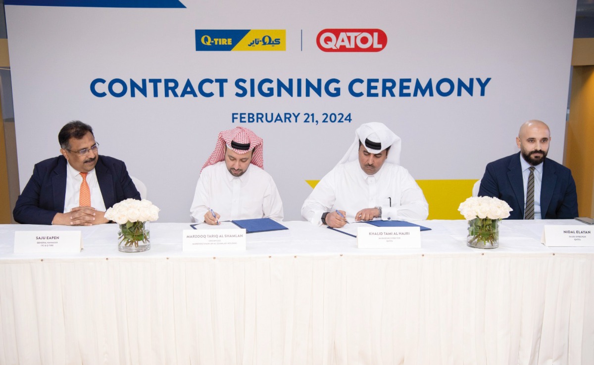 Officials from Q-Tire and Qatol signing an agreement to forge partnership. 
