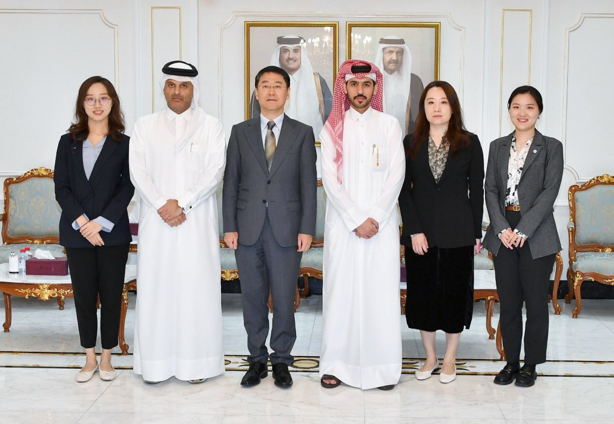 QICCA Secretary-General, Ibrahim Shahbik and CIETAC Vice President, GU Yan along with other officials during the meeting.