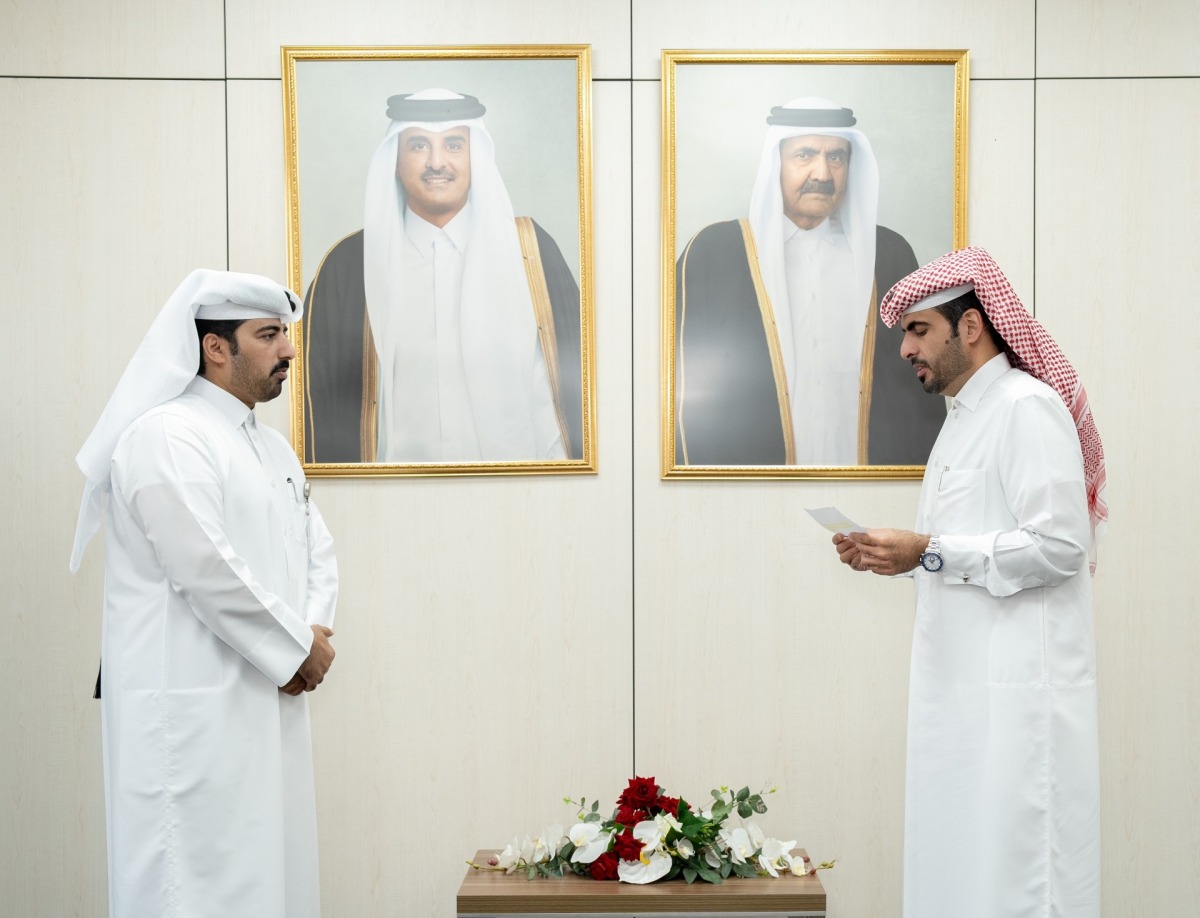 An expert taking the legal oath at the Ministry of Justice.