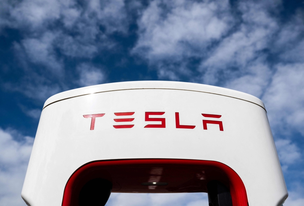  A Tesla Supercharger electrical vehicle charging station in Falls Church, Virginia, February 13, 2023. Photo by SAUL LOEB / AFP
