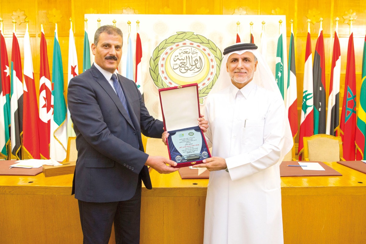 Founding Chairman of GORD Dr. Yousef Alhorr receiving the Best Patent award during 12th celebration of the Arab Energy Efficiency Day.