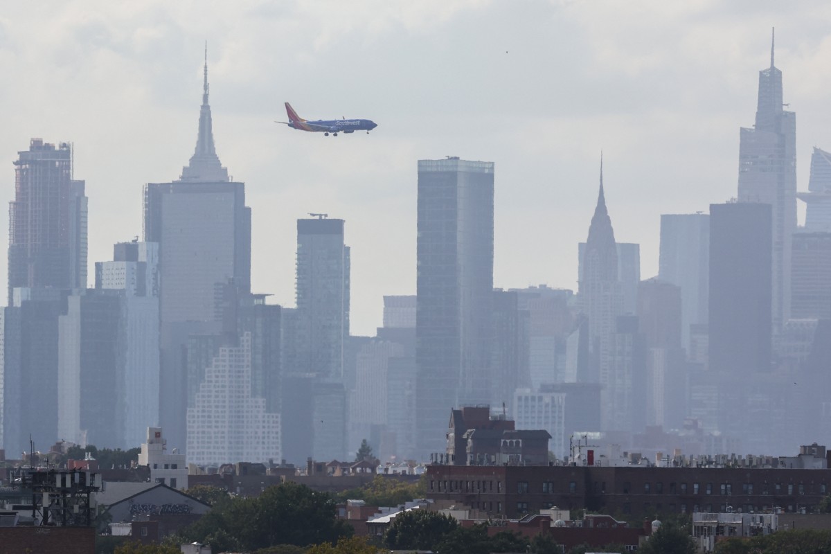 Photo used for demonstration purposes. A Boeing 737-8H4 passenger aircraft of Southwest Airlines is seen approaching LaGuardia Airport in New York City on September 6, 2024.
Photo by Charly TRIBALLEAU / AFP.