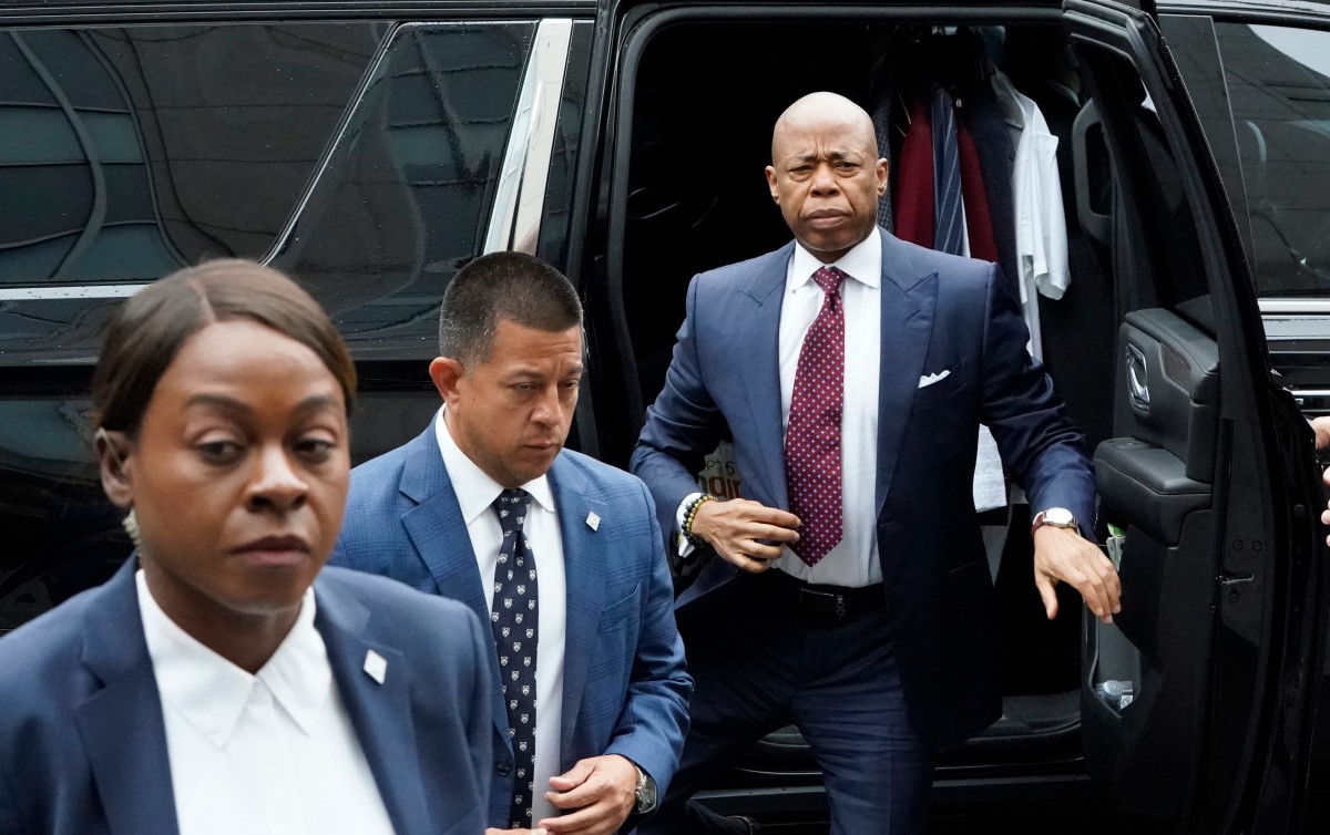 New York City Mayor Eric Adams arrives to appear in court after being indicted on federal charges of accepting bribes and illegal campaign contributions from Turkish nationals, in New York, September 27, 2024. Photo by TIMOTHY A. CLARY / AFP.