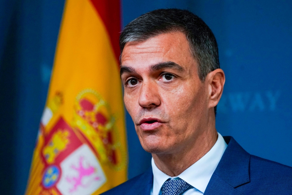 Spanish Prime Minister Pedro Sanchez addresses a press conference with the Norwegian prime minister during a bilateral meeting in Oslo in April 12, 2024. (Photo by Terje Pedersen / NTB / AFP)

