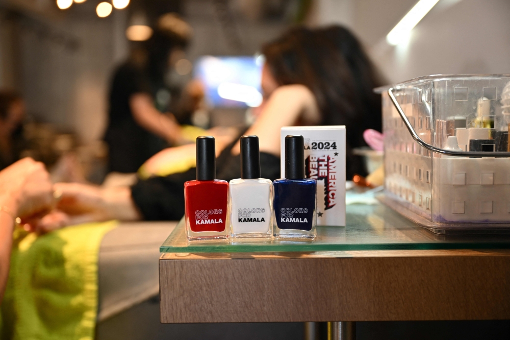 Nail polishes from the three-piece 