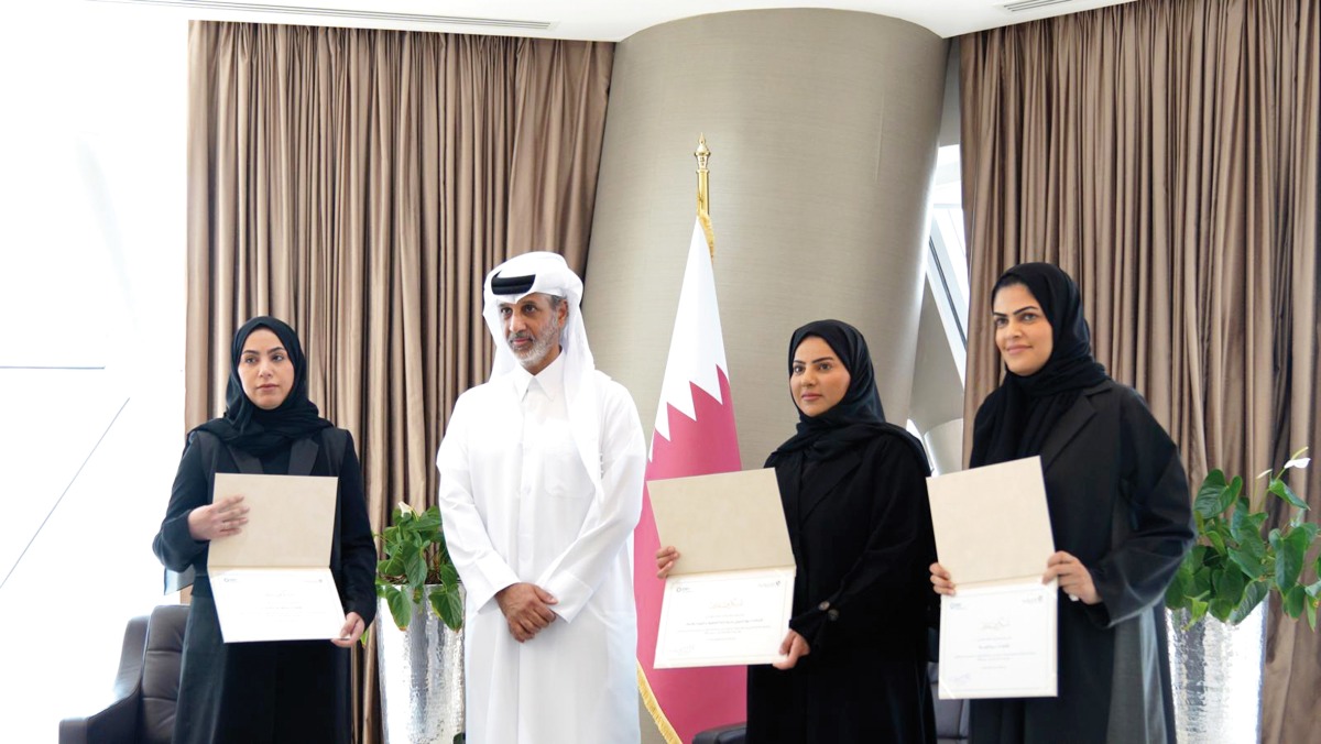 Minister of Sports and Youth H E Sheikh Hamad bin Khalifa bin Ahmed Al Thani with the winners of the competition.