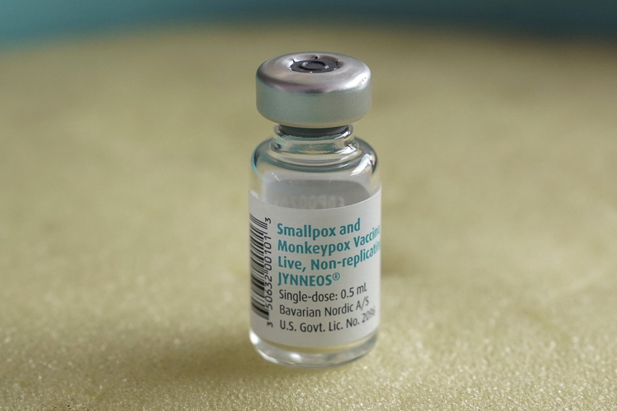 (FILES) A vial of the mpox vaccine is seen during the launch of the vaccination campaign at the General Hospital of Goma, Dr Congo on October 5, 2024. (Photo by Aubin Mukoni / AFP)
