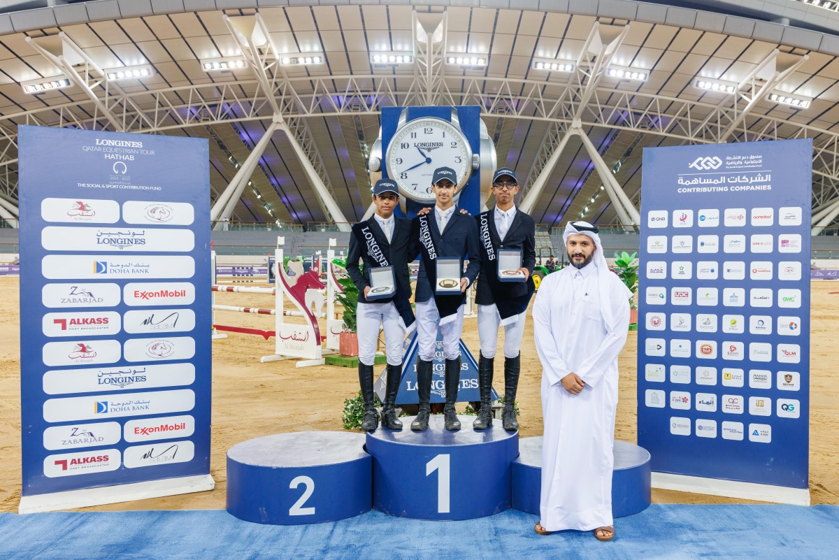 Director of Support Services Sector at Hathab, Omar Al Buainain presented the trophies to Small Tour podium winners.