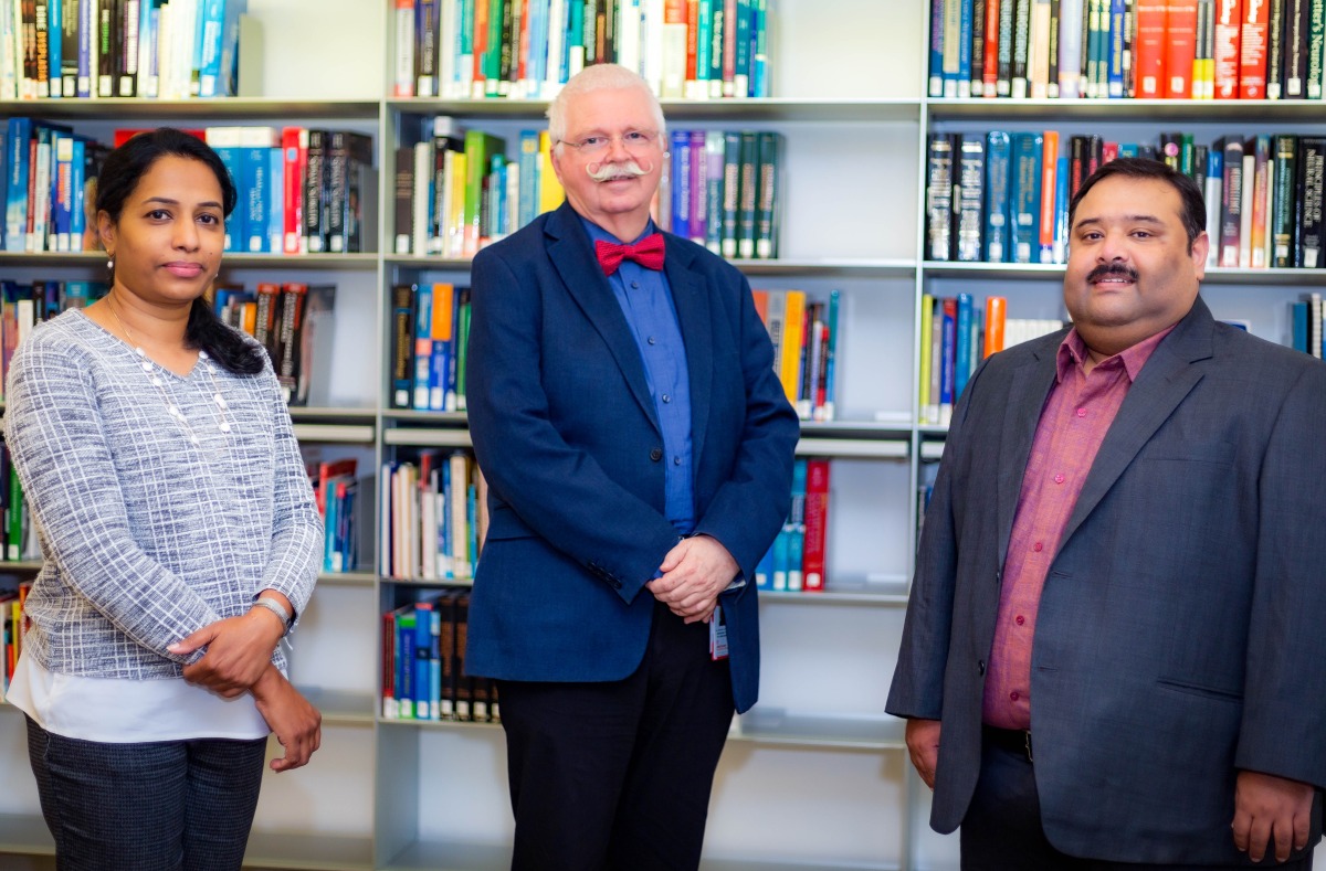 From right: Researchers Dr. Samson Mathews Samuel, Prof. Dr. Dietrich Büsselberg, and Elizabeth Varghese
