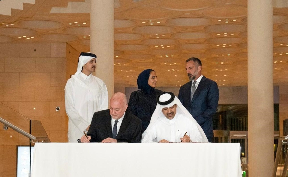 Chairperson of Qatar Museums H E Sheikha Al Mayassa bint Hamad Al-Thani, Chairperson of the Qatar Fund for Development H E Sheikh Thani bin Hamad Al-Thani and Chair of the Aga Khan Development Network H H Prince Rahim Aga Khan alongside senior leadership from both entities.