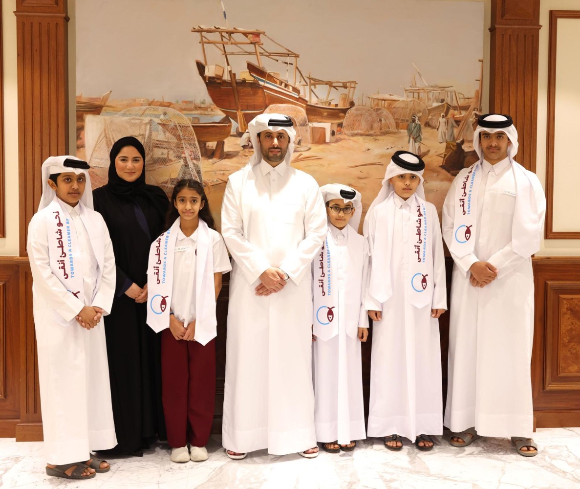 Minister of Municipality H E Abdullah bin Hamad bin Abdullah Al Attiyah with “Sustainability Ambassadors” team in his office yesterday.
