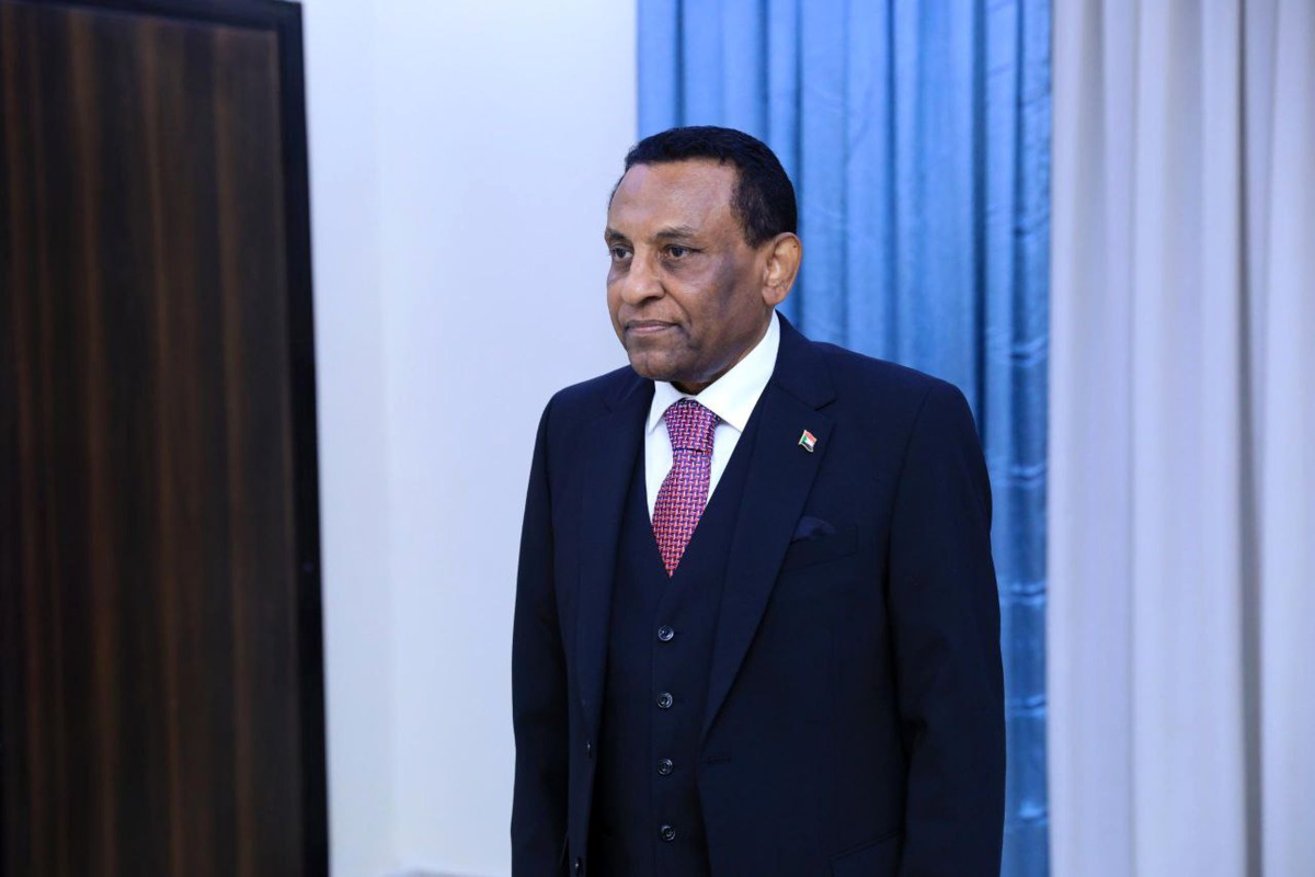 Kamil Idris attends the swearing-in ceremony in Port Sudan, eastern Sudan, May 31, 2025. (Photo by Ibrahim Adaroub/Xinhua)
