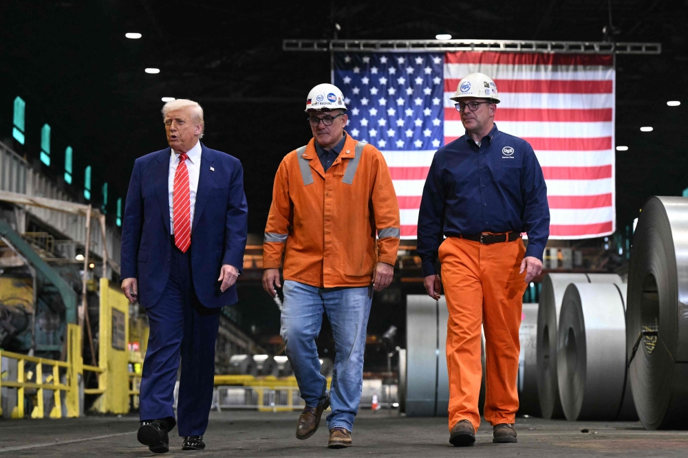 US President Donald Trump tours US Steel - Irvin Works in West Mifflin, Pennsylvania, on May 30, 2025. (Photo by Saul Loeb / AFP)