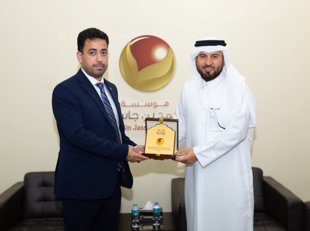 Managing Director of Jassim and Hamad Bin Jassim Charitable Foundation Saeed Mudakkar Al-Hajri (right), and Minister of Health of Syria H E Dr. Musab Al Ali during a meeting in Doha.