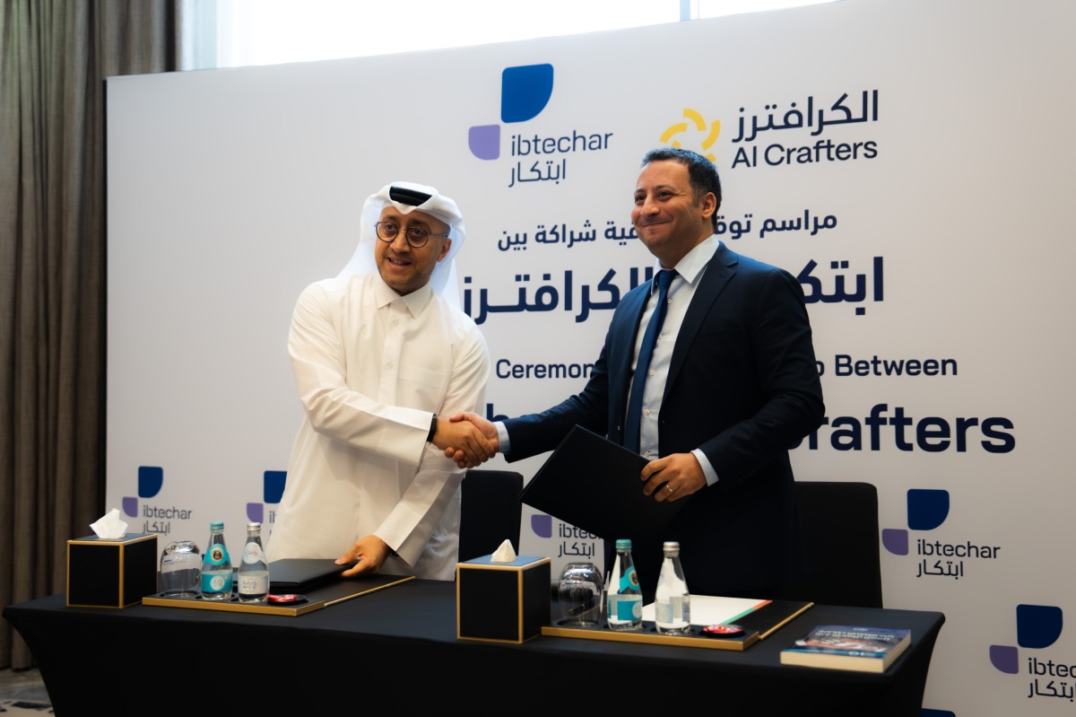 Co-founder and CEO of Ibtechar Eng. Nayef Al-Ibrahim (left) with Co-founder and CEO of AI Crafters Morad El Mazyani during the event. 