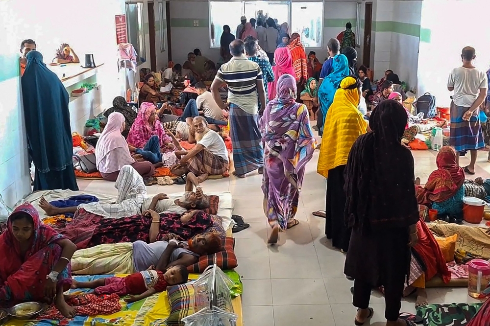 Dengue patients with family members. File photo for representational purposes only.