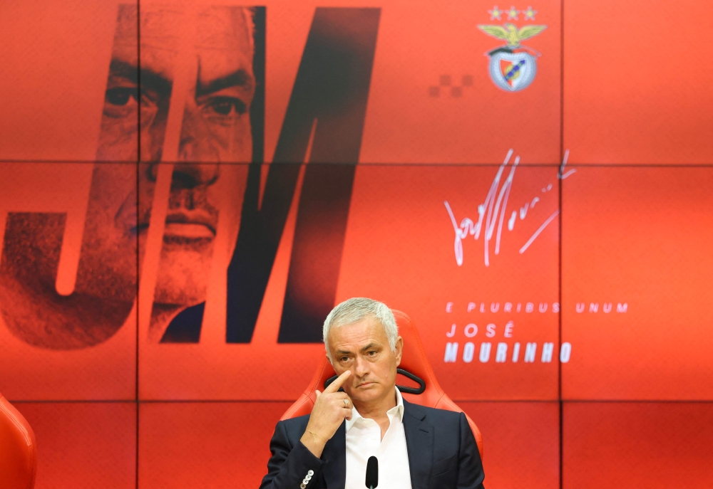 Portuguese coach Jose Mourinho attends a press conference during his official presentation as new Benfica coach, on September 18, 2025. (Photo by Patricia De Melo Moreira / AFP)
 