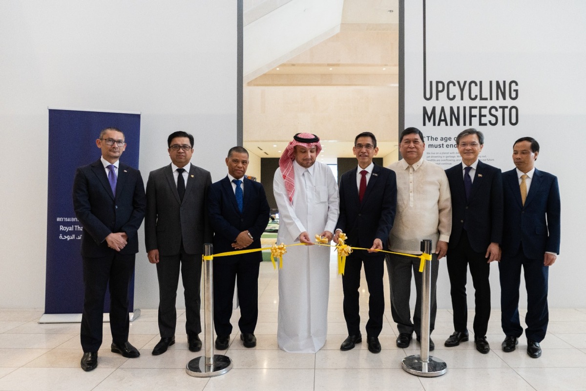 Ambassador of the Kingdom of Thailand to  Qatar H E Sira Swangsilpa and Director of the Department of Protocol of the Ministry of Foreign Affairs of Qatar H E Ibrahim Fakhro inaugurating the exhibition, while Ambassadors from the Asean countries look on.