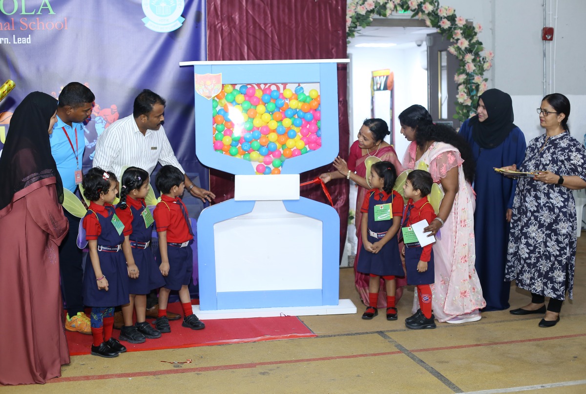  Officials and students during the event.