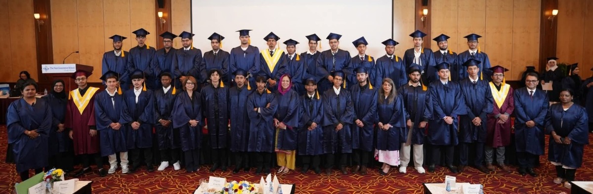  Students and school officials at the ceremony.