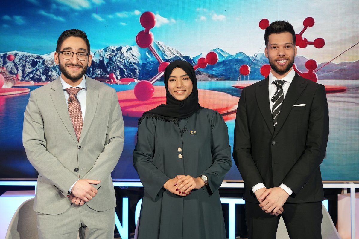 The 3 finalists of the Stars of Science.