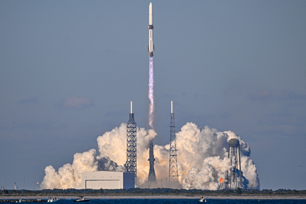 The Blue Origin New Glenn rocket lifts off at Launch Complex 36 in its second launch attempt at Cape Canaveral Space Force Station on November 13, 2025 in Cape Canaveral, Florida.  Miguel J. Rodriguez Carrillo/Getty Images/AFP 