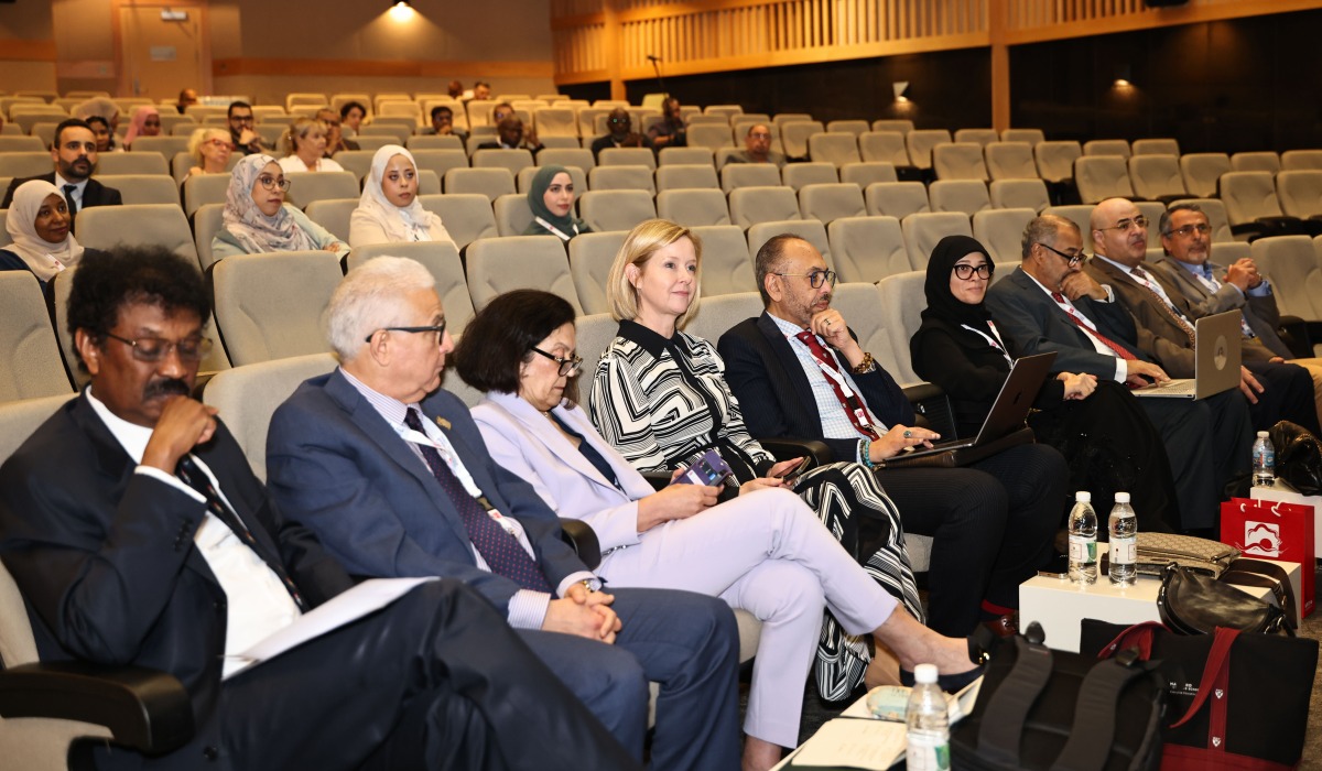  Al-Ahli Hospital and RCOG officials at the conference.