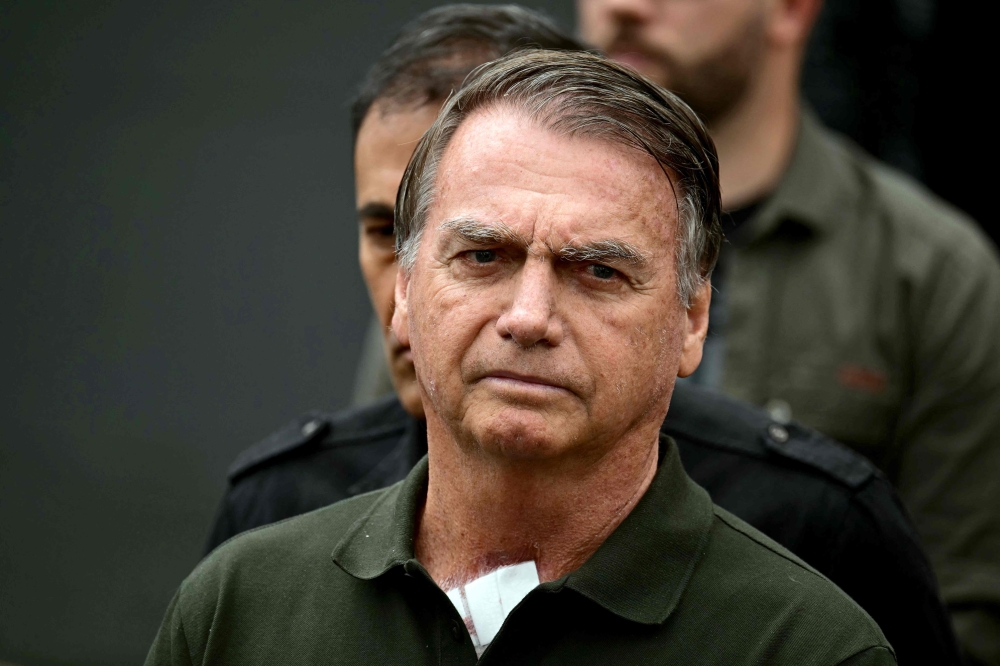 Former Brazilian President Jair Bolsonaro underwent medical treatment on December 27, 2025, for the hiccups he has been suffering from for months. (Photo by Pablo Porciuncula / AFP)