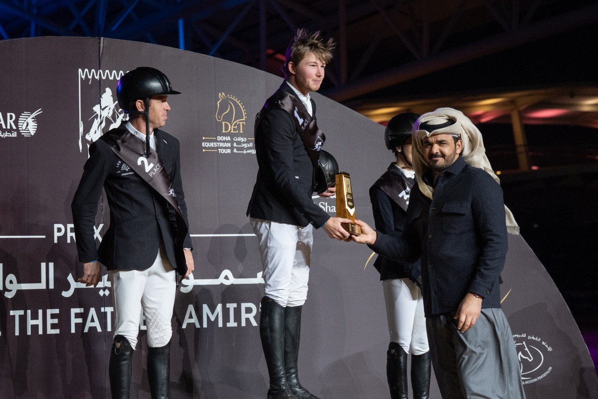 Qatar Olympic Committee President and President of the Organising Committee of the Doha Equestrian Tour H E Sheikh Joaan bin Hamad Al Thani crowned the podium winners of the CSI4* 1.55m Jump-Off Grand Prix on the final day of the opening Tour of the H H The Father Amir’s Prix at Al Shaqab’s Longines Outdoor Arena yesterday. 