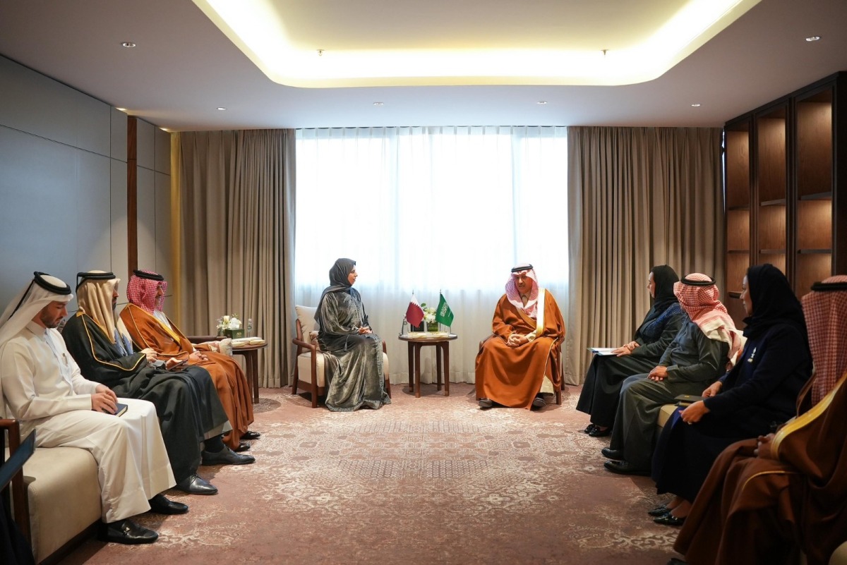 Minister of Education and Higher Education HE Lolwah bint Rashid Al Khater with Minister of Education of the Kingdom of Saudi Arabia HE Yousef bin Abdullah Al Benyan, along with delegates