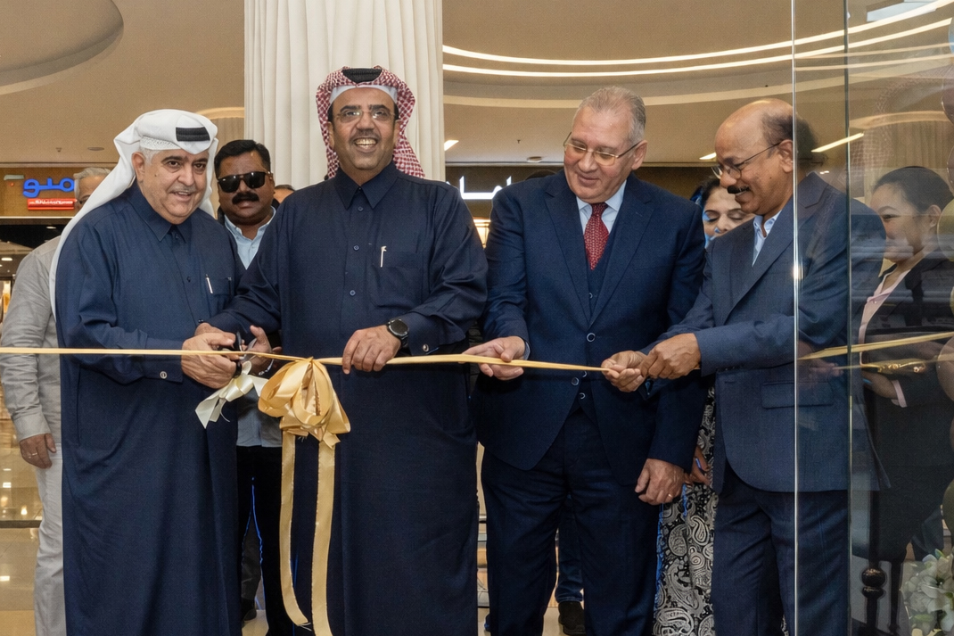 From left: Mohammed Ahmed A A Alsheeb, Chairman, Marian Tailors; Jassim al Kuwari, Chairman, Tawar Mall; Yacoub Boutros, Managing Director, Tawar Mall; Antony Marian, Managing Director, Marian Tailors inaugurating the boutique at Tawar Mall.