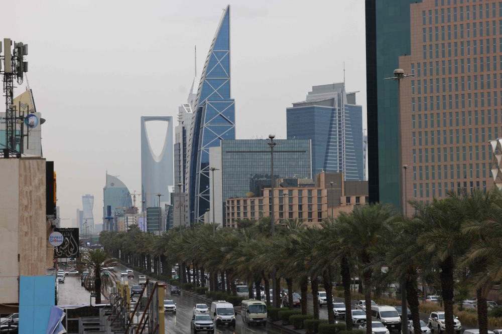 Vehicles drive along the King Fahad road, a principal transport arteries that links the city's southern and northern districts, in the Saudi capital Riyadh on March 3, 2026. (Photo by Fayez Nureldine / AFP)
 