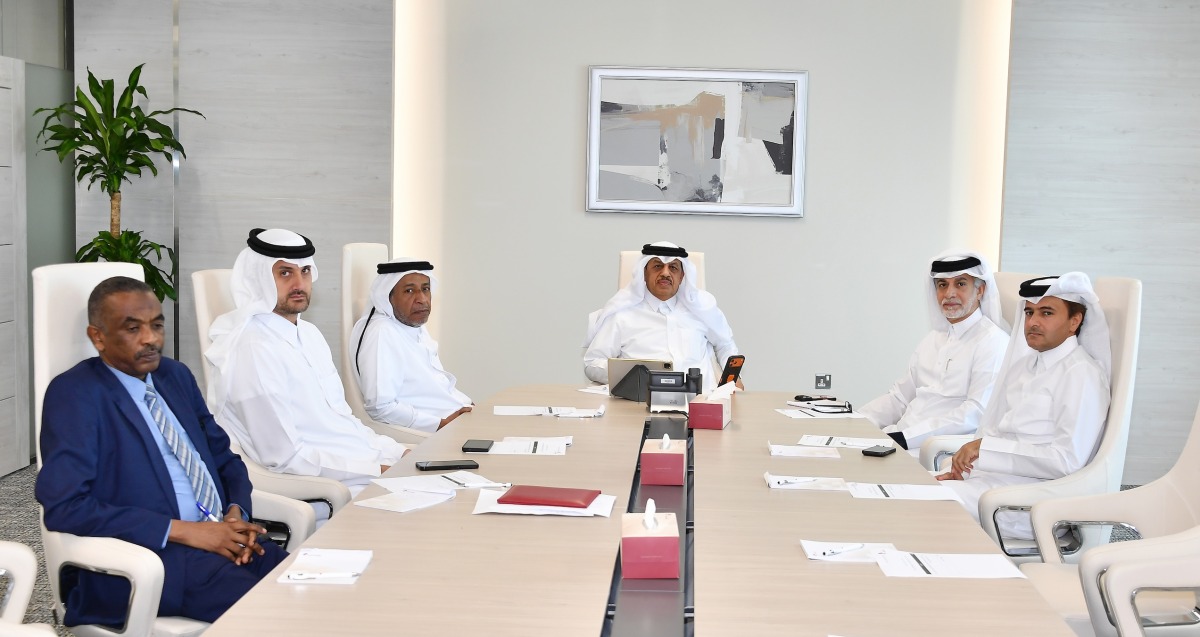 QC Board Member and Chairman of the Industry Committee Abdulrahman Al Ansari with other officials during the meeting.
