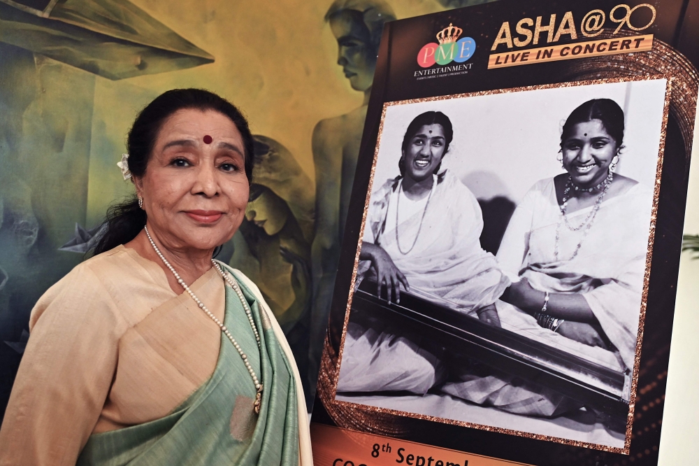 (Files) Bollywood playback singer Asha Bhosle attends a press conference in Mumbai on August 8, 2023, to announce her 90th Live concert in Dubai. (Photo by Sujit Jaiswal / AFP)