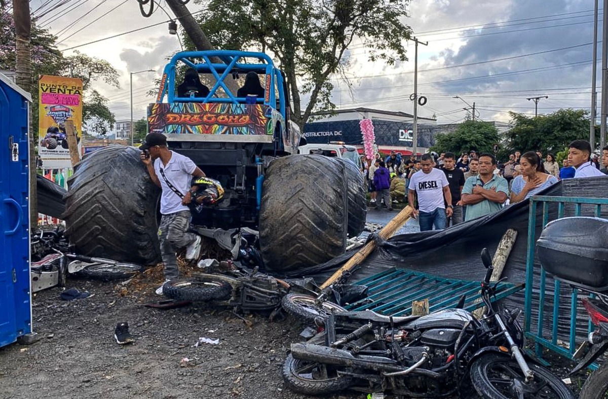 Handout picture released by the National Police press office showing a monster truck after an accident during a show in Popayan, Cauca province, COlombia, on May 3, 2026. Photo by PRENSA POLICIA NACIONAL / COLOMBIA'S NATIONAL POLICE PRESS OFFICE / AFP