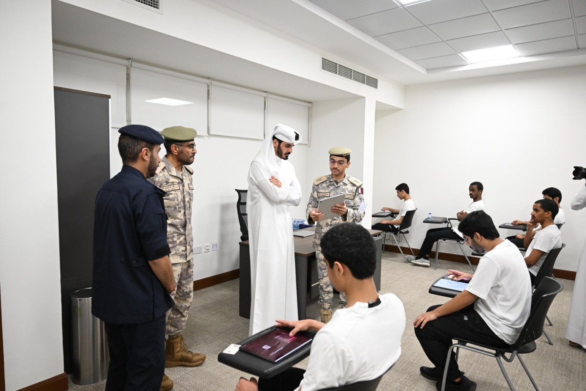 Minister of Interior and Commander of the Internal Security Force (Lekhwiya), H E Sheikh Khalifa bin Hamad bin Khalifa Al Thani visiting the Unified Permanent Committee for the Selection of Candidates for Military Officer.