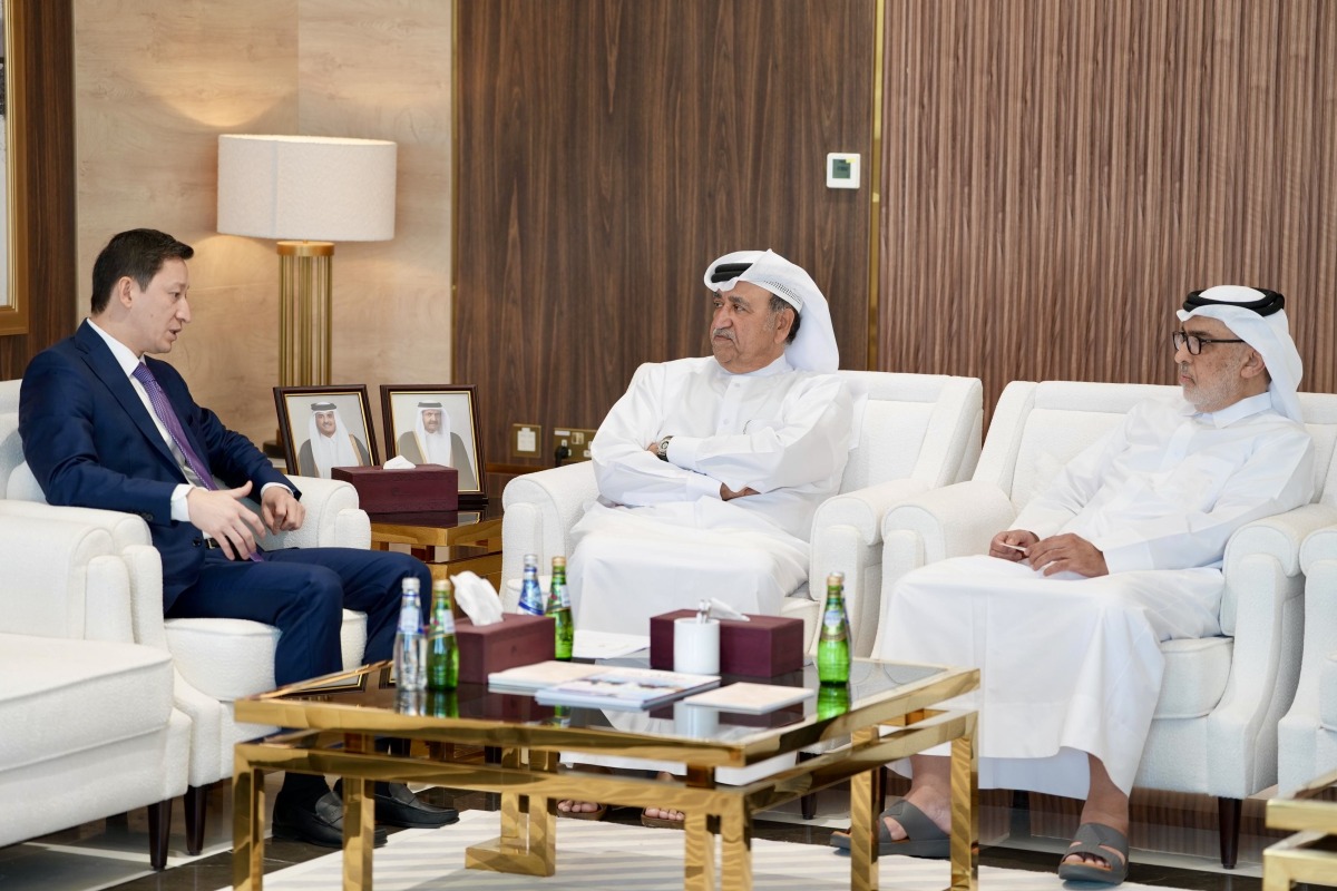Ambassador of Uzbekistan to Qatar, H E Ashraf Khodjaev with QC officials during the meeting.