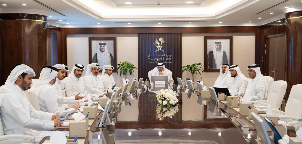 Minister of Justice and Minister of State for Cabinet Affairs and Chairman of the Attorneys’ Admission Committee H E Ibrahim bin Ali Al Mohannadi with The Attorneys’ Admission Committee members at the headquarters of Ministry of Justice. 