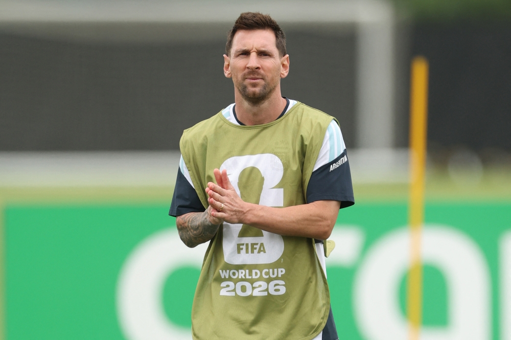 Lionel Messi #10 of Argentina during the training of Argentina one day ahead of the FIFA World Cup 2026 Group J match between Argentina and Austria at Dallas Stadium (Photo by Richard Pelham / AFP)