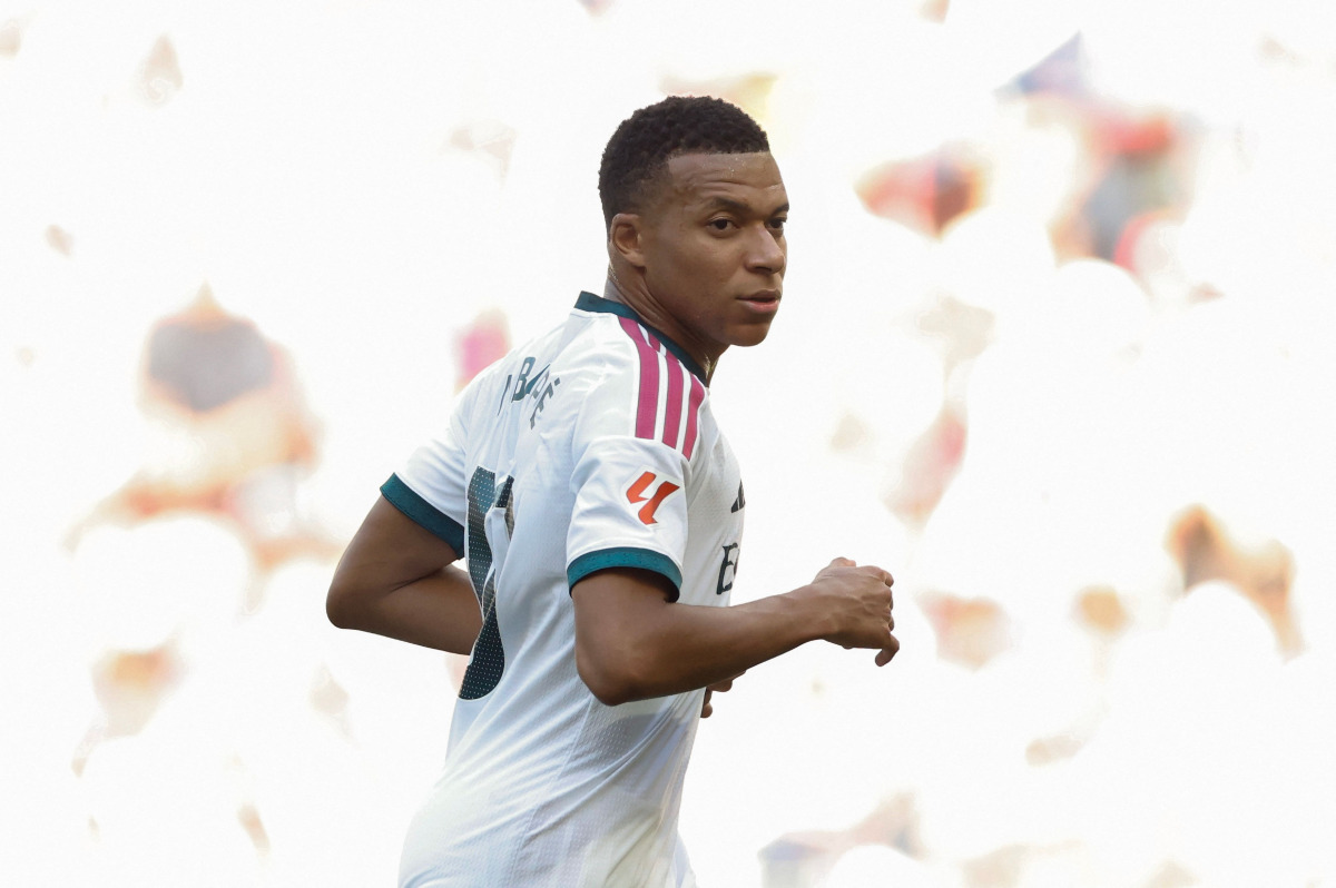 Real Madrid's French forward #10 Kylian Mbappe runs during the Spanish league football match between Club Atletico de Madrid and Real Madrid CF at the Metropolitano stadium in Madrid on September 20, 2026. (Photo by Oscar DEL POZO / AFP)