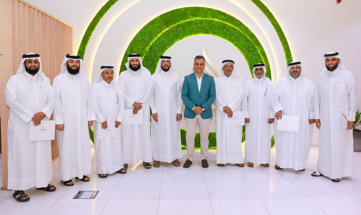 Directors of administrative units of Awqaf with Al Jazeera journalist during the training course.