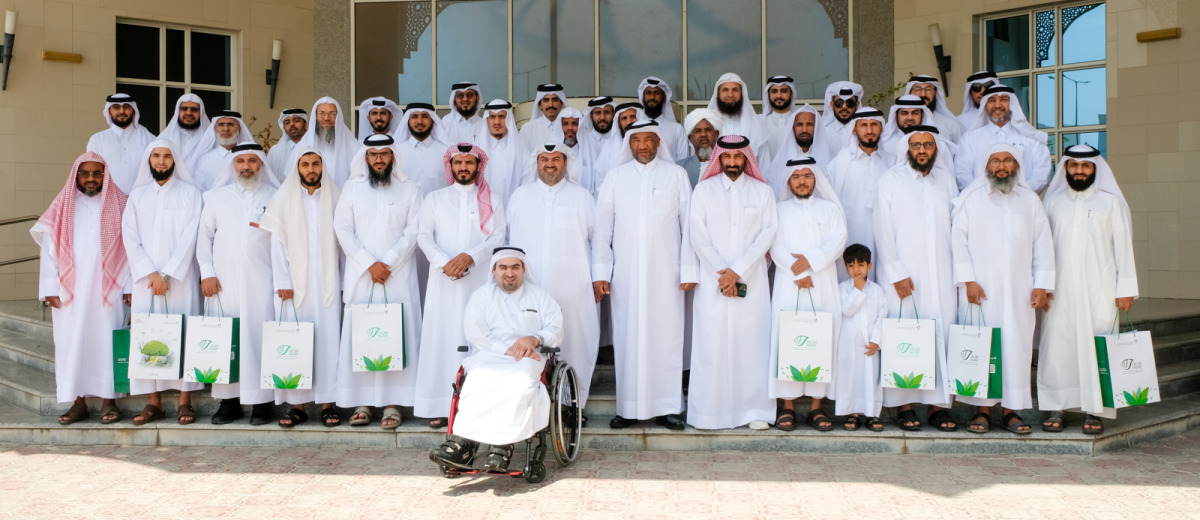  Officials and participants during the event.