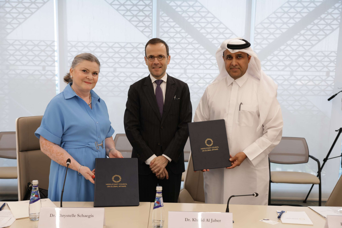 The MoU was signed by Executive Director of the Middle East Council on Global Affairs Dr. Khalid Al Jaber and Director of the French Institute in Qatar Dr. Chrystelle Schaegis, in the presence of  French Ambassador to Qatar H E Arnaud Pescheux.
