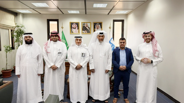Members of the delegation with Saudi officials during the visit. 